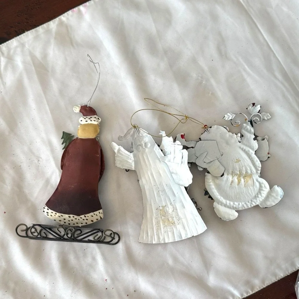 3 Rustic Metal Tin Country Santa Claus Christmas Ornaments 6'-8' EUC